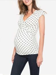 Maternity Tops Tees Summer polka dot short sleeved V-neck breastfeeding maternity shirt Y240518