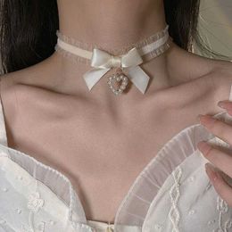Hänge halsband kvinnor söt halsband lolita handgjorda vintage spetsar hjärta halsband kvinnor gotiska båghalsband kvinnor enhetliga tillbehör j240516