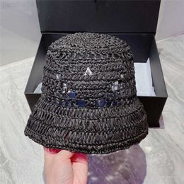 Wide Brim Hats Bucket Hats Summer Straw Hats For Women Designer Bucket Hat 4 Colours Luxurys Sunhats Holiday Beanies Caps Fashion Strawhat Braid Cap