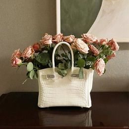 Nordic brand flower vase resin handbag design flower vase wedding table art decoration home decoration plant pot indoor accessories240516