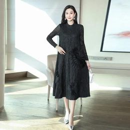 Casual Dresses High-end Miyake Pleated Exquisite Embroidered Applique Mid-length Party Dress Women High-neck Long-sleeved Loose Evening