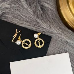 Luxury 18k Gold-Plated Earrings Brand Designer New Round Hollow Letter Fashionable Earrings High-Quality Jewelry Inlay Charming Womens Earrings Birthday Party