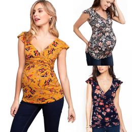 Maternity Tops Tees Maternity Clothes For Women Breastfeeding Clothing Short Sleeve T-Shirt Striped V-Neck Pregnant Womens Nursing Tops Y240518