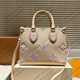24SS Женские роскоши дизайнеры багьют сумки мини -сумка цветочные кожа