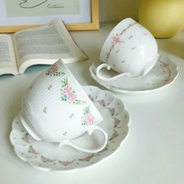 1Pcs Vintage Flower Ceramic Mugs Relief Rose bow Tea Cup Coffee and Saucer Hand Pinched Retro Relax Time Milk Cups 240518