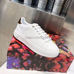 Luxurys Designer Women men Shoe Italy Time Out Sneaker Low Top Casual Shoes Rubber Outsole Printed Calf Leather Classic Trainers 5.17 02