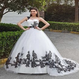 Gothic Schwarz -Weiß -Ballkleid -Brautkleider Ein SHATE 50S Vintage Prinzessin Colroful Brautkleider Robe de Mariee Custom Made 2600