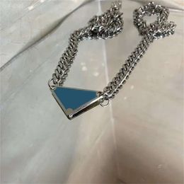 Vanclef Necklace Designer Silver Colour Necklace Women Triangle Letters Love Trendy Punk Cool Street Womens Pendants Necklaces Ladies Chains Luxury Jewellery 699