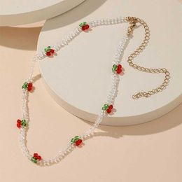 Pendant Necklaces Bohemian Beaded Red Cherry Necklace Suitable for Women Cute Handmade Fruit Beaded Transparent Necklace Bohemian Jewellery J240516