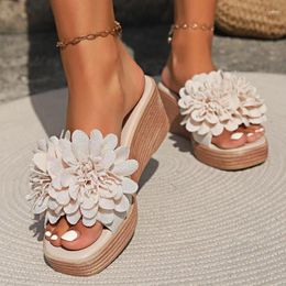 Slippers Trendy Thick Soled Women's 2024 Summer Flower Decorated Beach Casual Slope Heel Shoes Zapatos De Mujer