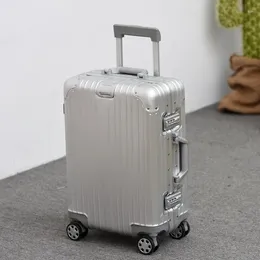 Suitcases Diamond Style Trolley Suitcase With Universal Wheels Boarding Travel Code Lock Casual And Fashionable