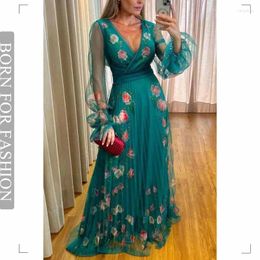 Casual Dresses 2024 Autumn/Winter Printed Skirt A Fashionable And Elegant Evening Dress For Women Mesh Long Sleeved Pleated Floor