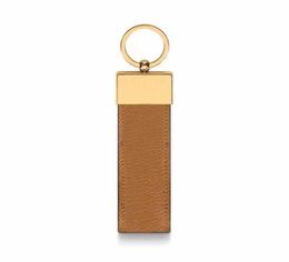 2021 fashion luxury keychain sublimation blank couple car handmade leather designer 10color male and female key chain accessories3773565