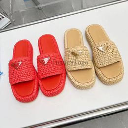 New Triangle Straw Weave Slipper women Sandal Platform Raffias Slippers Designer Womans Summer Flat Heel Casual Flip Flops Outdoors Pool Sliders Beach 5.17 01