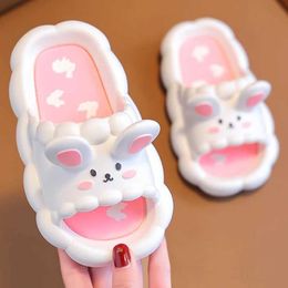 Slipper Summer Aged 3-10 Children Slippers Cute Cartoon Rabbit Sandal For Boys Girls Flip Flops Non-Slip Bathroom Indoor Home Kids Shoes Y240518