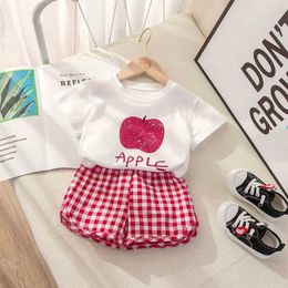 Clothing Sets Red Apple Short sleeved Set Summer Baby and Girl Clothing 2022 New Childrens 2-piece Cotton Preschool Plain Shorts Set 9m-4y J240518