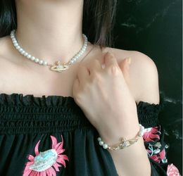 2020 new products come to Europe and the United States Baroque retro classic Saturn pearl diamond short necklace bracelet 4662128