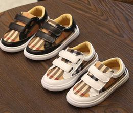Fashion Plaid Toddlers Boys Girls Runner Shoes Laceless Strap Outdoor Sports Skateboard Basketball Sneakers Soft Flat Bottom Sole 3762721