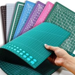 Self Healing PVC Cutting Mat Double Sided Gridded Rotary Cutting Board for Art Craft Fabric Quilting Sewing Scrapbooking 240508