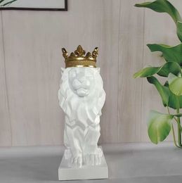 Decorative Objects Figurines Straight Crown Lion Home Office Living Room Entrance Decoration Nordic Fashion and Simple H240517