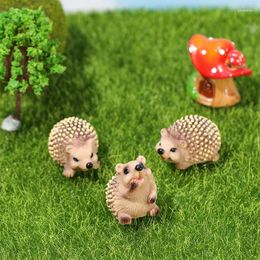 Decorative Figurines Miniature Cute Hedgehog Micro Landscape Resin Ornaments For Home Decorations Kawaii Animal DIY Gardening Decoration