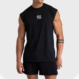 2024 Summer Gym Vest Men Bodybuilding Sleeveless Sports Tank Top quickdrying mesh Fitness Running men Clothes 240507