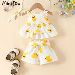 Clothing Sets MiniFox Newborns Girls Summer Yellow Duck Set Baby Spaghetti Shoulder Top and Belt Shorts Cute Baby Clothing J240518