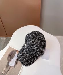 Luxurys Designers Hat Versatile Fashionable Baseball Cap Unisex Classic Casquette Womens Leisure Travel Fitted Hats Mens Ball Caps3579484