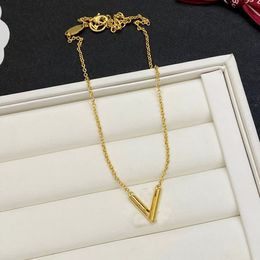 18K Gold plattiert Anhänger Halskette Design für Frauen lieben Schmuck Edelstahl Kette Halskette Designer Hochzeitsfeier Reisen Schwimm Nicht -Fade -Schmuck Schmuck