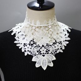 Women Lace Floral Fake Collars Ladies Shirts Detachable Collar White Black Embroidery Necklace False Shawl Decorative Bow Ties 271i