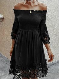 Off-the-shoulder top section hitched cuffs hem spliced lace dresses