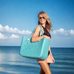 Beach hole bag European and American outdoor storage portable washing large-capacity swimming storage bag bath hand basket