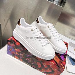 Luxurys Designer Women men Shoe Italy Time Out Sneaker Low Top Casual Shoes Rubber Outsole Printed Calf Leather Classic Trainers 5.17 01