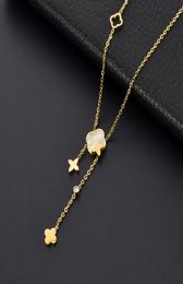 Classic Design Gold Clover Lock Pendant Necklace Jewellery for Women Gift3659532