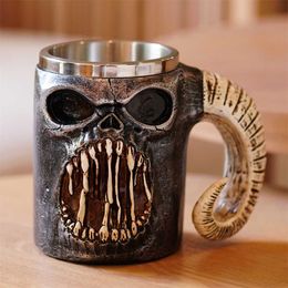 Tumblers New domineering single handle sheep horn roaring skull cup with large capacity 304 stainless steel inner liner for home use as a gift H240517