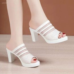 Sandálias fora da moda da moda S Peixe Eslote Couro feminino 2024 Verão impermeável Tower Sandal Fahion Outide FiH 702 D B137