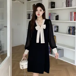 Casual Dresses Women Lace Patchwork Sweater Autumn Winter French V Neck Long Sleeves Vintage Bow Pearl Button Short Dress Robe Q476