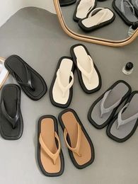 Slippers Flip Flop Women's Summer Fashion Clip Men's Antiskid Couple Flat Bottom Cool Wear Beach Shoes Han Banchao