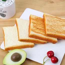 Decorative Flowers 1pcs Artificial Food Fake Bread Toast Slice PU Play Kitchen Toys Shop Pography Props Home DIY Craft Decoration