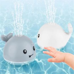 Electric Cartoon Whale Flashing Ball Water Squirting Sprinkler Baby Bath Toy Automatic 240517