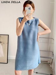 Casual Dresses LINDA DELLA Summer Fashion Designer Light Blue Vintage Pleated Dress Women's O-neck Sleeveless Loose Big Size Mini