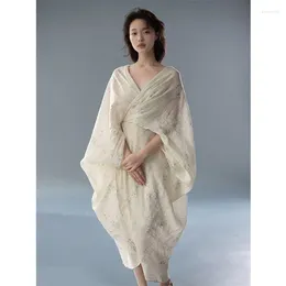 Casual Dresses Vintage Chinese Style Traditional Clothing Women Pography Dress 2024 Fashion Printed V-Neck Bat Sleeve Loose Robe Q682