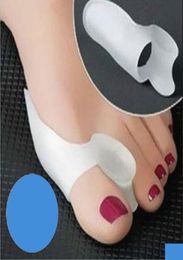 feet care socks Silicone Gel foot fingers Two Toe Separator thumb valgus protector Bunion adjuster Hallux Valgus Guard7371195