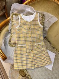 Casual Dresses 2024 Winter Woollen Plaid Bottom Skirt French Romantic Slim Fit MIU Fashion Strap Dress (Yellow)