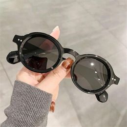 Outdoor Eyewear Trendy Round Frame Sunglasses For Women & Men Retro Punk Shades Rivets Decoration Sun Glasses UV400 Y2K