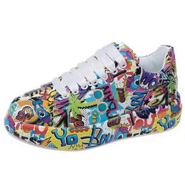 Large Size Women's Shoes 35-43 High Quality Fashion Graffiti Lace-Up Comfortable Breathable Soft Soles All Match Flat Casual Shoes