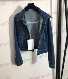 Womens Denim Jacket Luxury Designer CNL Metal Button Jackets Fashion Brand Panelled Cropped Long Sleeves Jacket For Womens Cloth2168193