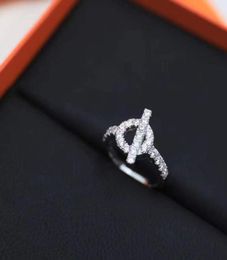 Designers ring fashion Light luxury lock design band rings personality trend Diamond letter Women039s Jewellery gifts Versatile j7701927
