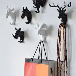 Animal Modelling Hooks Creative Vintage Wall Hanging Hook Clothes Hat Scarf Key Deer Horns Hanger Rack Walls Decoration 240516