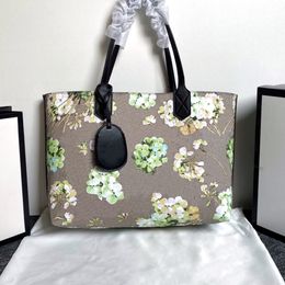 Fashion Totes Bag Versatile Women's Bag Floral Letter Logo Printed Design Available On Both Sides Outdoor Shopping Handbag